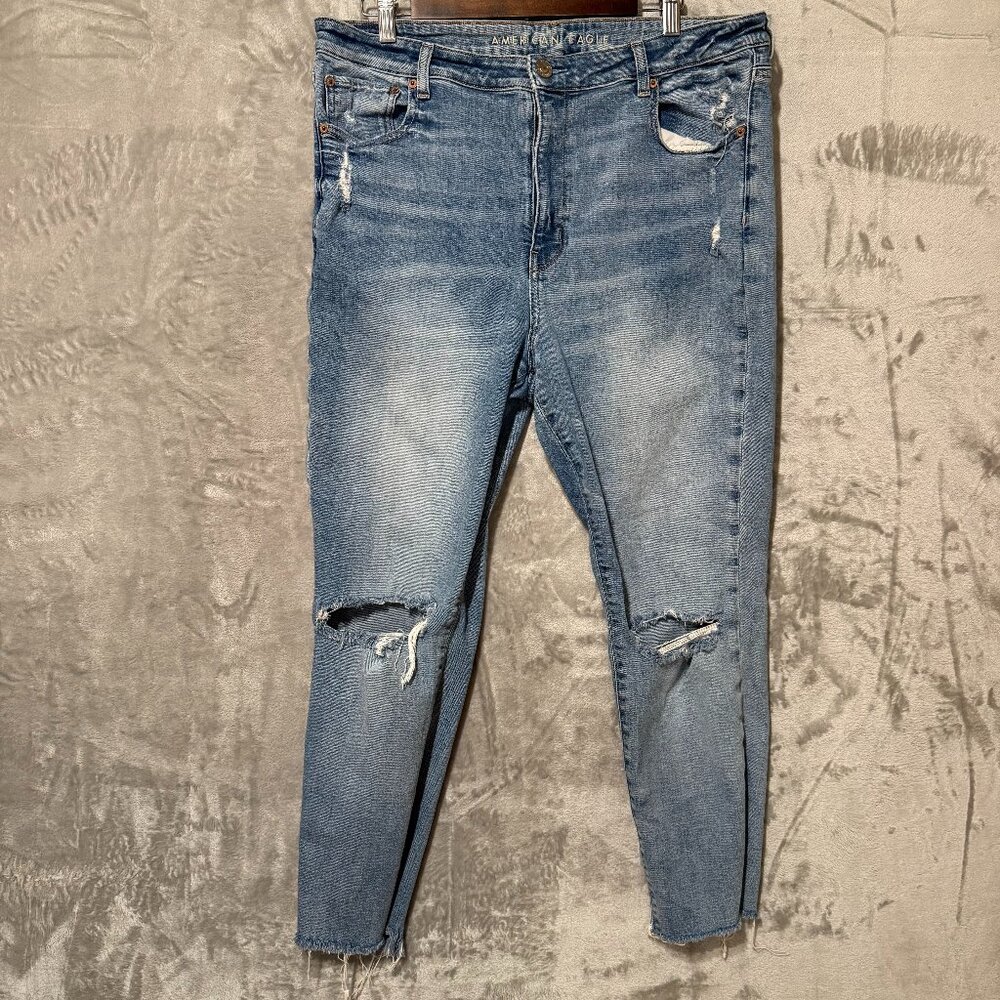 American Eagle Super Hi-Rise Jegging Jeans Womens Size 18 Light Wash Distressed
